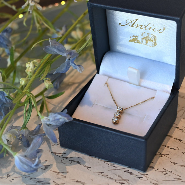 ダイヤモンド デザインネックレス