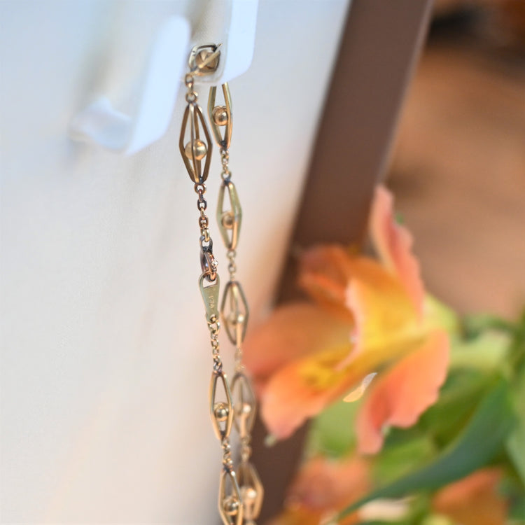 レトロなデザインネックレス