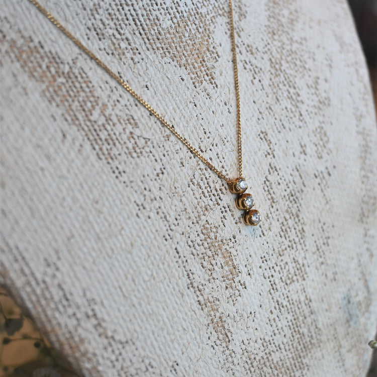 ダイヤモンド デザインネックレス