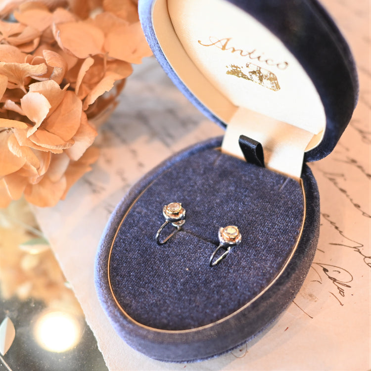 ダイヤモンドが美しいコンビイヤリング