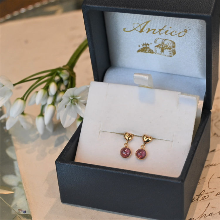 可愛らしい アメジストピアス