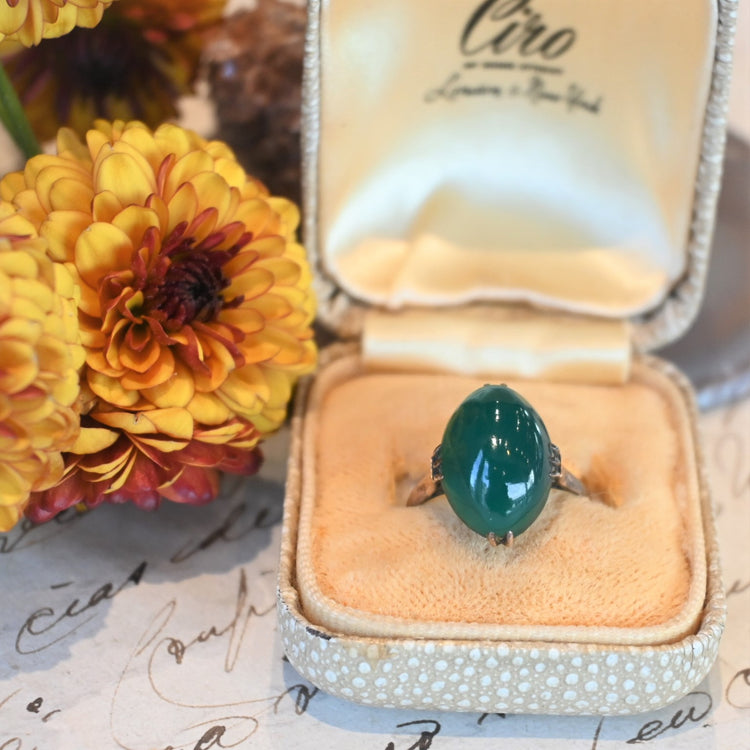 シンプルな 翡翠リング