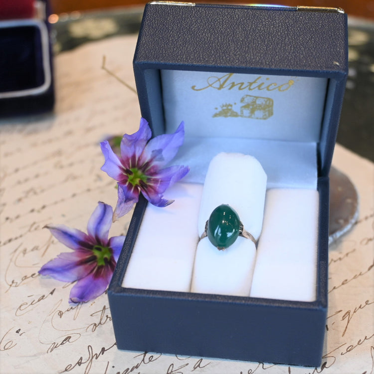 シンプルな 翡翠リング