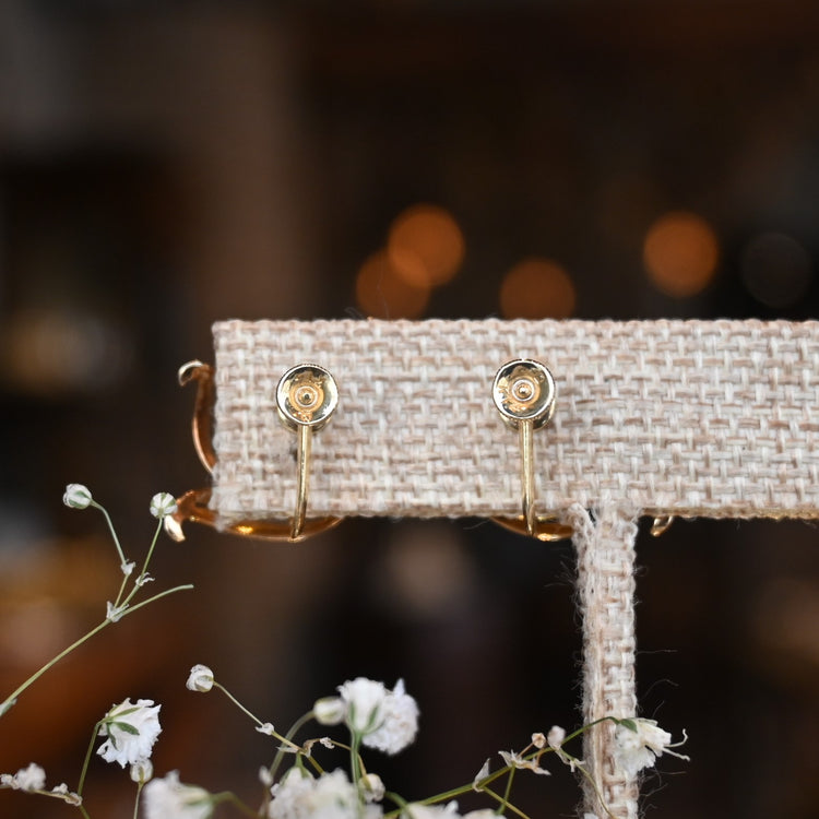 MIKIMOTO 美しい色合いのパールイヤリング