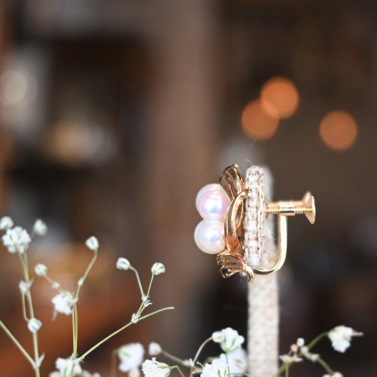 MIKIMOTO 美しい色合いのパールイヤリング