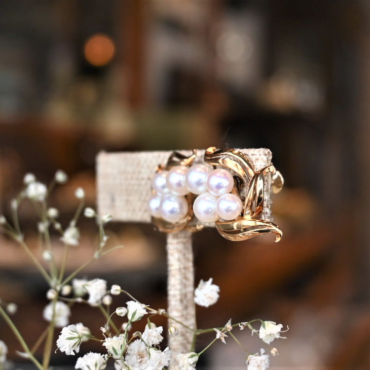 MIKIMOTO 美しい色合いのパールイヤリング