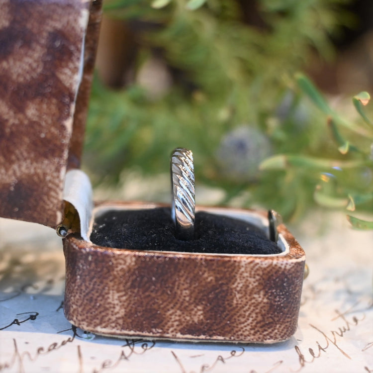 ラインのみの 3Colorsリング