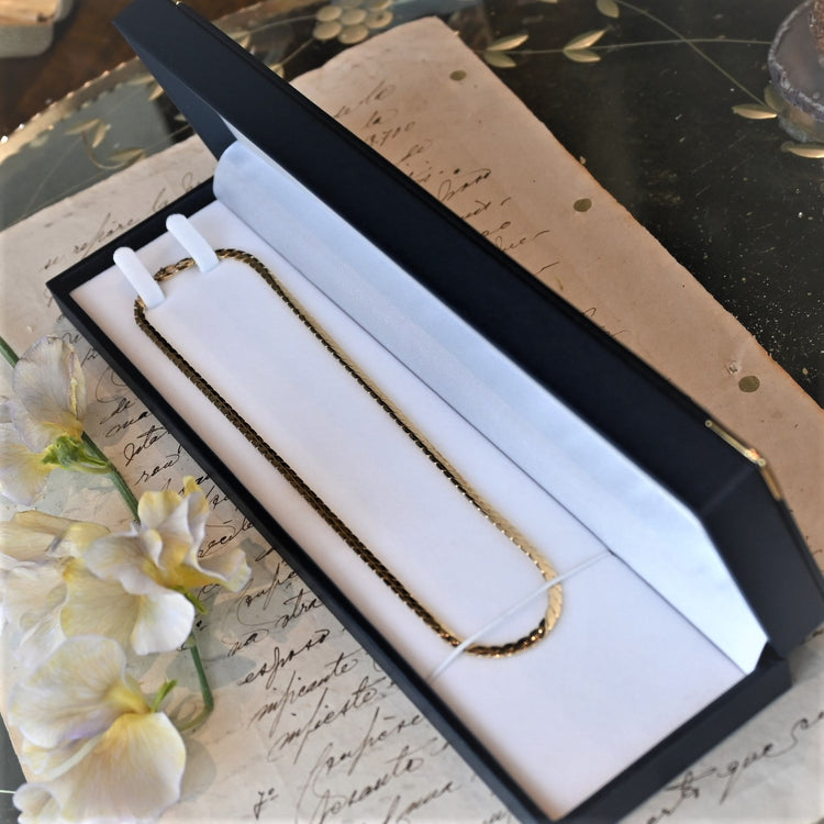 スネークネックレス