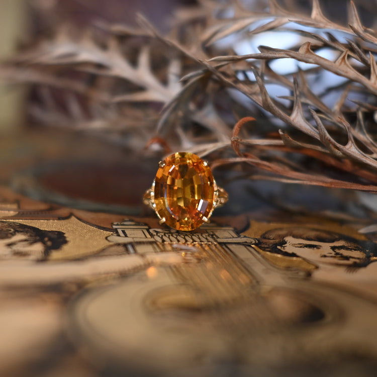 カットの美しい ヴィンテージシトリンリング