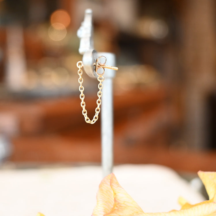 アシンメトリーデザイン ピアス