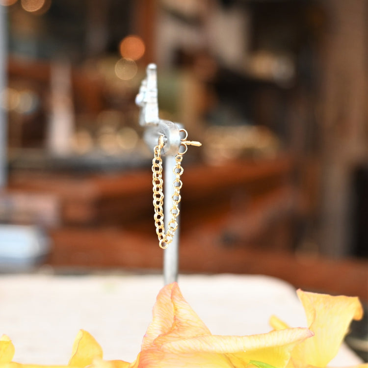 アシンメトリーデザイン ピアス