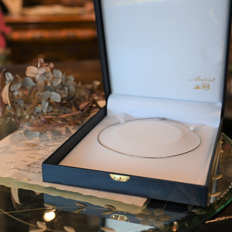 オメガ ネックレス WG