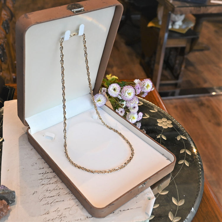 ゴージャスなフレンチロープチェーン