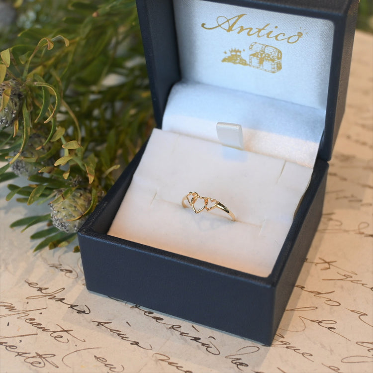 可愛らしい ハートモチーフリング