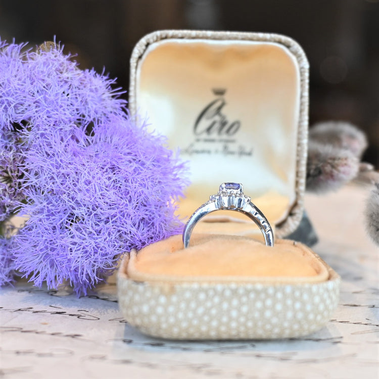 色合いの美しいタンザナイト デザインリング