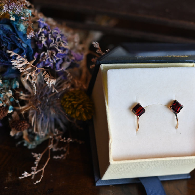 ガーネット イヤリング