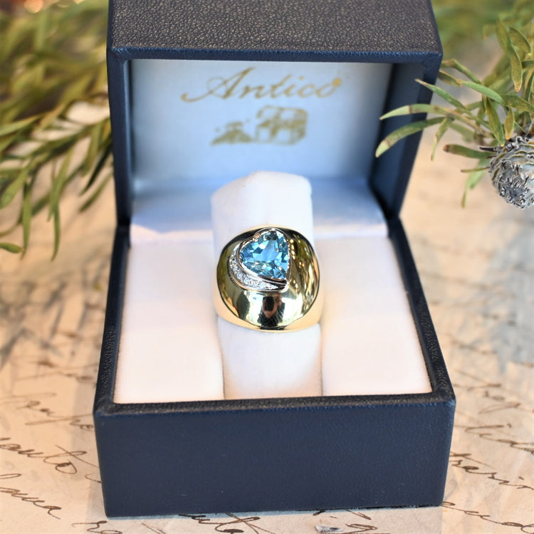 大粒アクアマリンのデザインリング