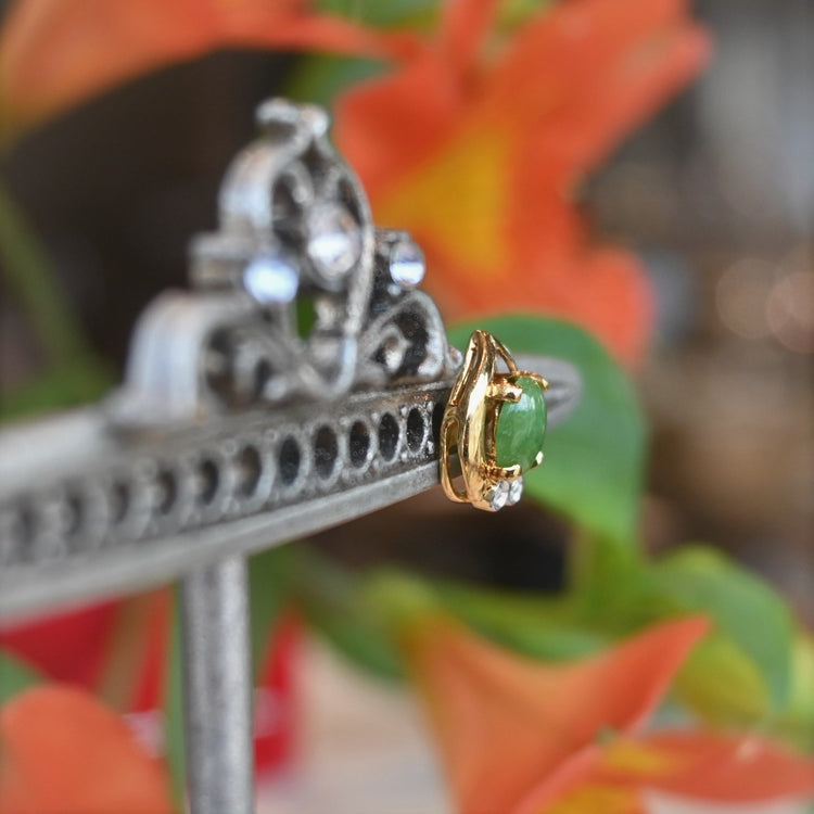 上品な 翡翠ピアス