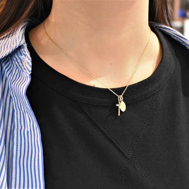 クロスチャーム付き ネックレス