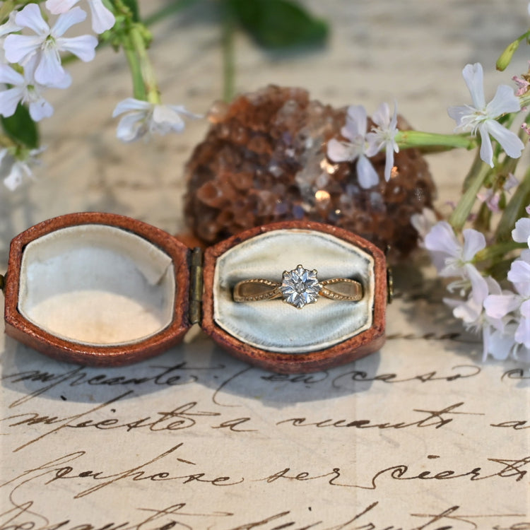 細工の細かな ダイヤモンドリング from U.K.