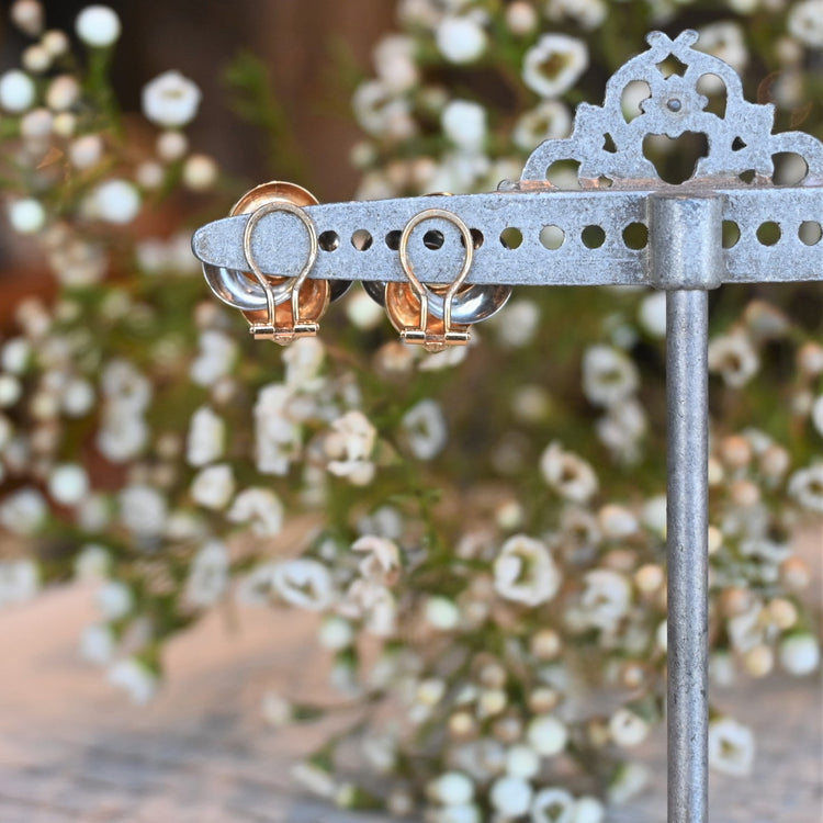 上品なコンビイヤリング