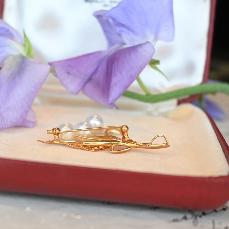 3石のパールが上品なトップ&ブローチ