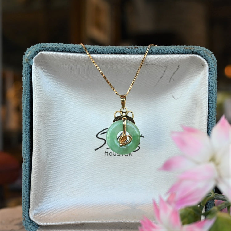 円形翡翠 トップ