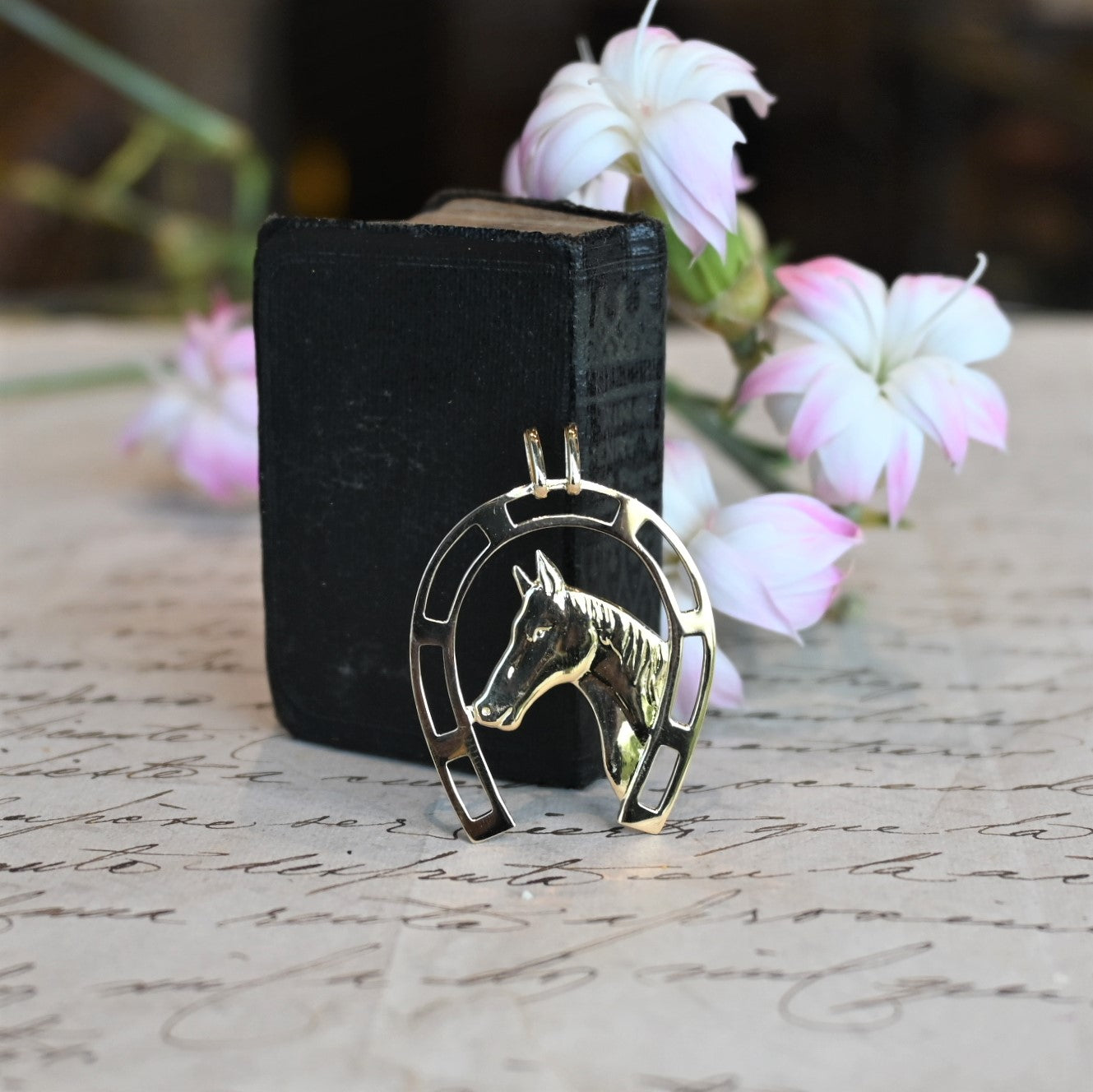 18金ネックレス　k18 馬蹄　天然石ネックレス　芦屋ジュエリー瀧井 18金ネックレス k18 馬蹄 天然石ネックレス 芦屋ジュエリー瀧井 18金