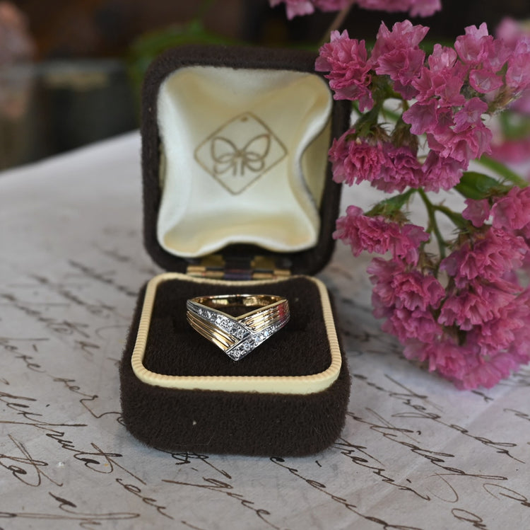 V字コンビリング