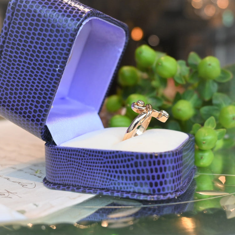 2石のダイヤモンドが美しい リング