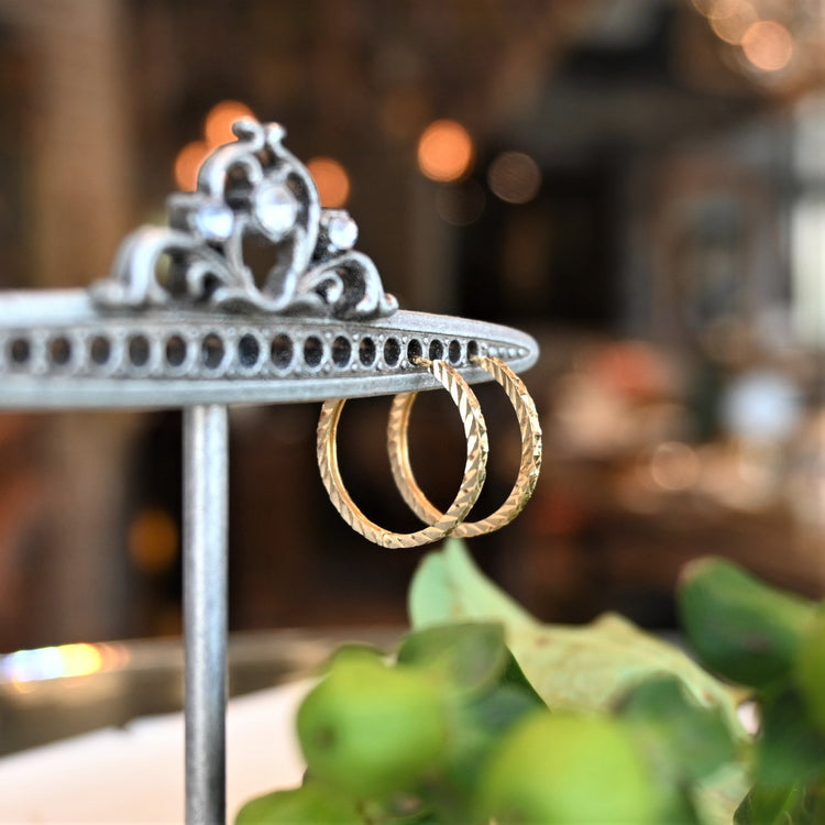 さりげない輝きが美しい ピアス