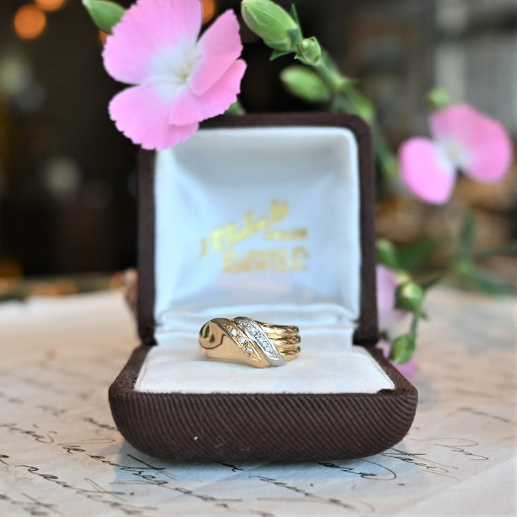 シンプルな ダイヤモンドコンビリング