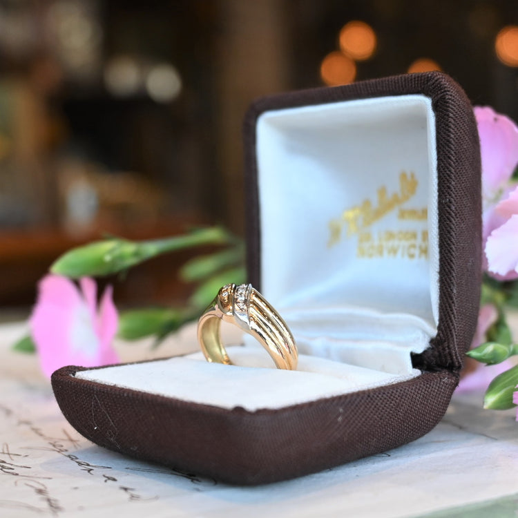 シンプルな ダイヤモンドコンビリング