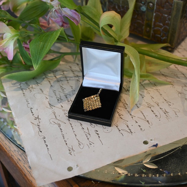 美しい輝き メタリックメッシュ トップ