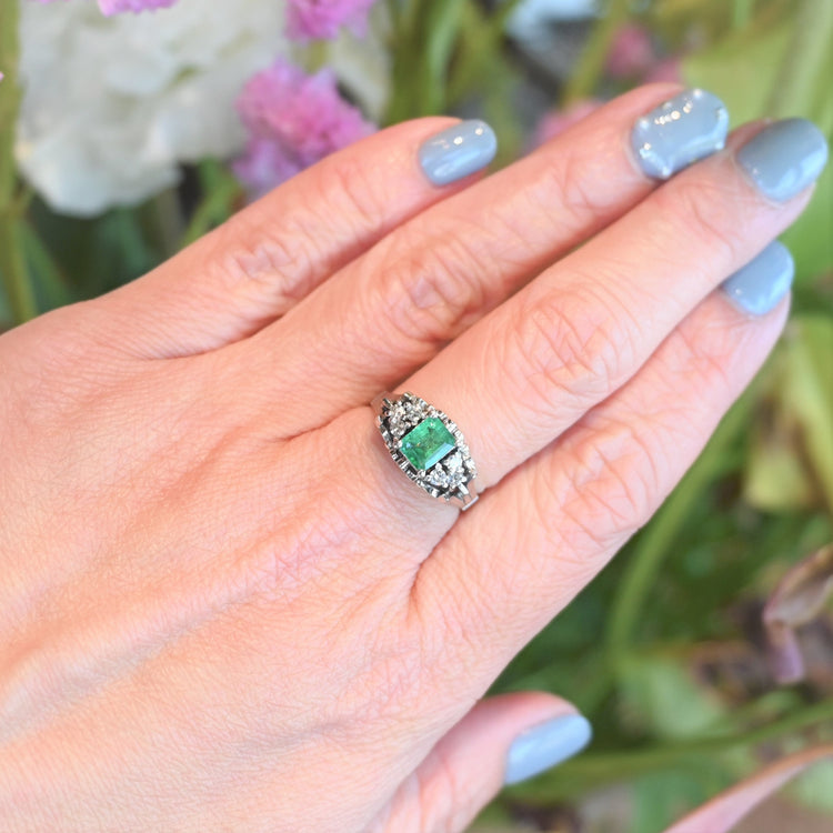 エメラルド リング
