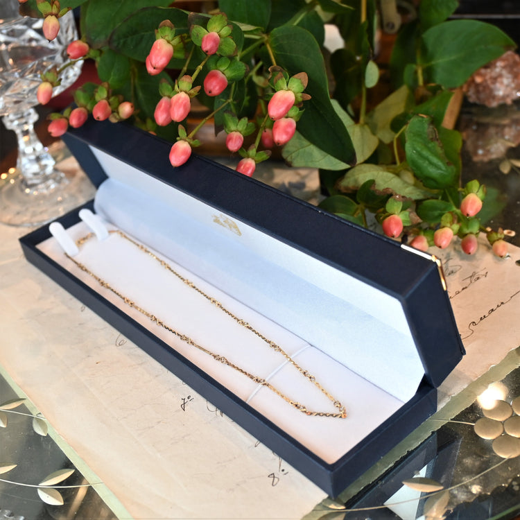 存在感のある デザインネックレス