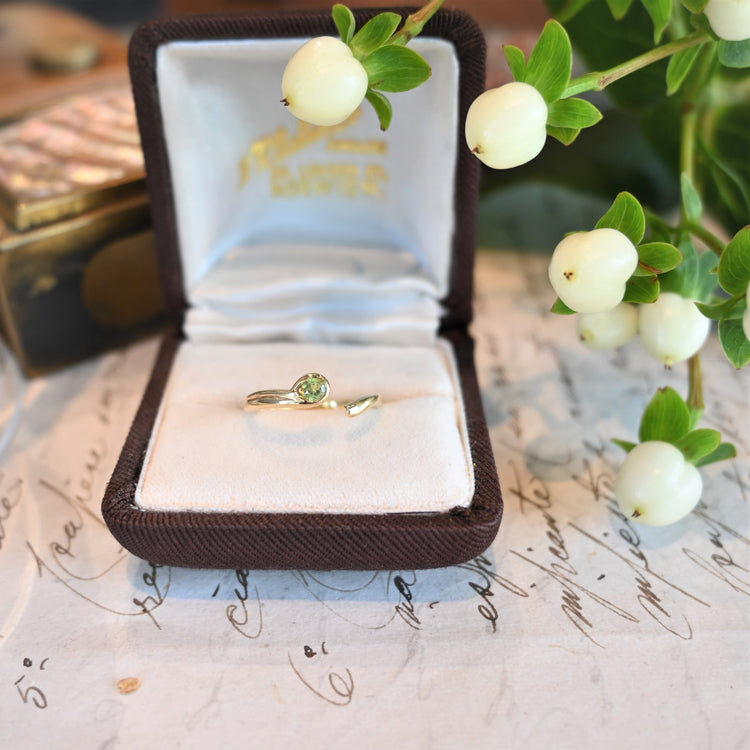 ペリドット デザインリング