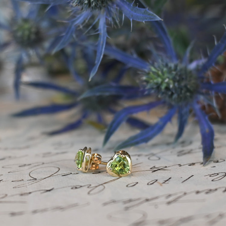 ペリドット ピアス