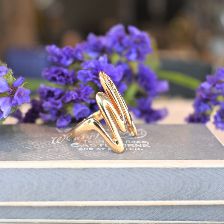 ユニークな ゴールドデザインリング