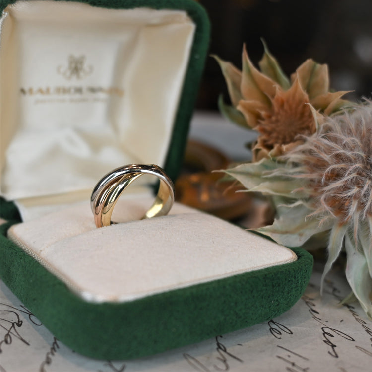 シンプルな3連リング