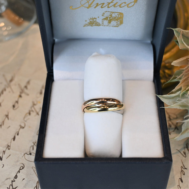 シンプルな3連リング