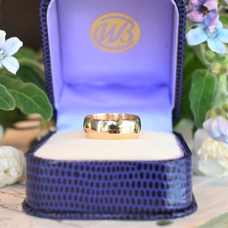 シンプルな幅広 ゴールドリング