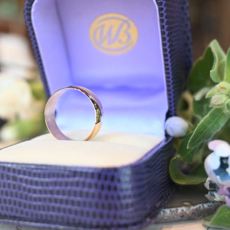 シンプルな幅広 ゴールドリング