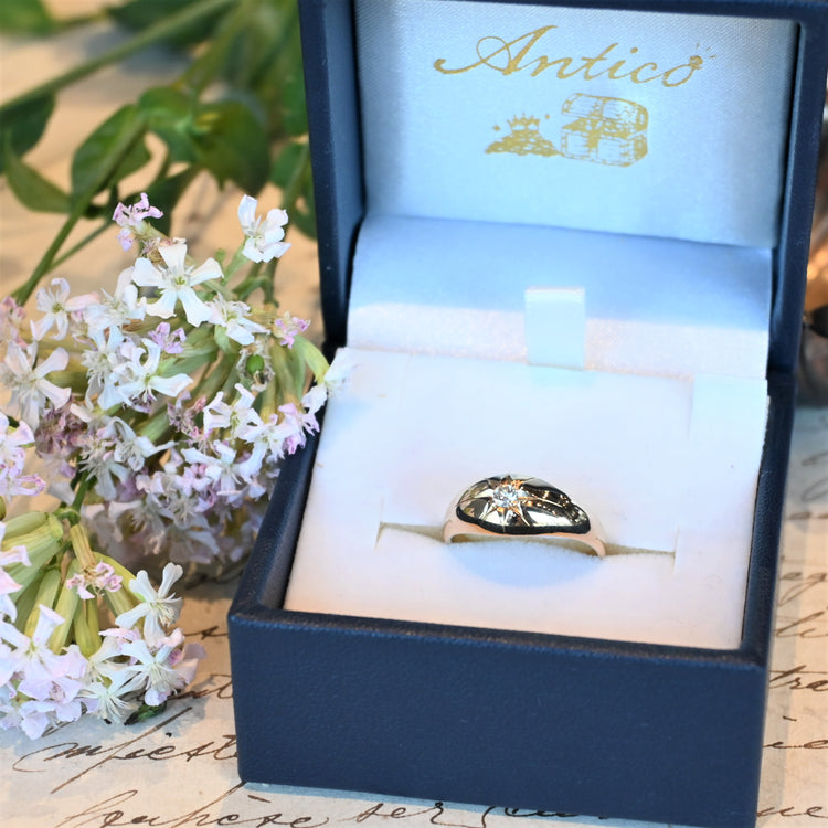レトロな一粒ダイヤモンド リング