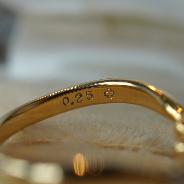 可愛らしい　ダイヤモンドリング