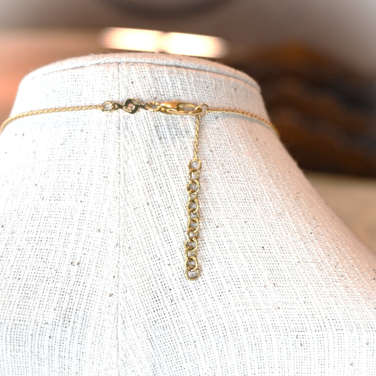 流れるラインが美しい ネックレス  from ITALY