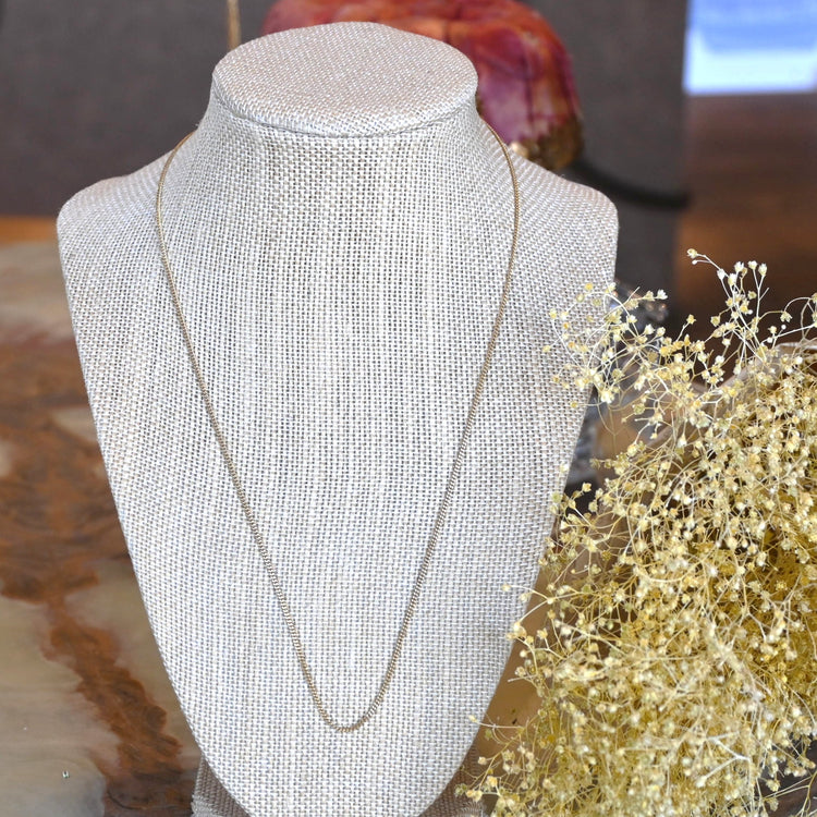 UNOAERRE　女性らしい喜平ネックレス