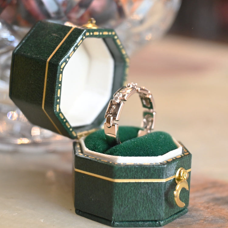 Star jewelry 上品なダイヤモンドリング